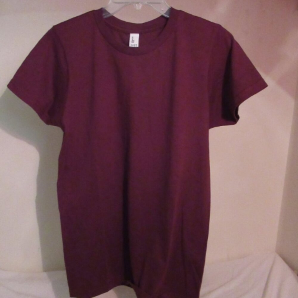 THE CONCERT TEE maroon M